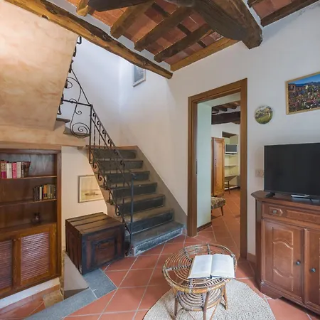 Casa Di Nena By Interhome Tatil Evi Camaiore